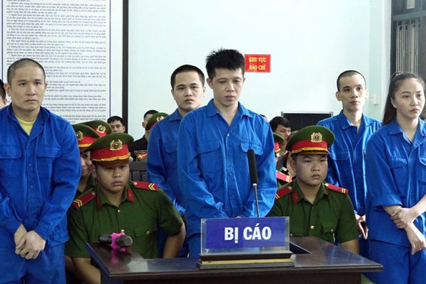 Thay thế án tử hình bằng tù chung thân: Điều kiện và đối tượng áp dụng