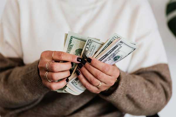 Thu nhập bao nhiêu mới được giành quyền nuôi con khi ly hôn?