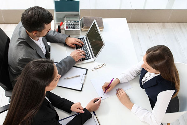 Khi muốn thành lập trung tâm anh ngữ thì phải đáp ứng đủ điều kiện về nhân sự