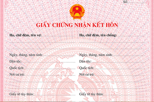 Để thay đổi thông tin trên giấy ĐKKH người yêu cầu nộp hồ sơ tại cơ quan đăng ký hộ tịch
