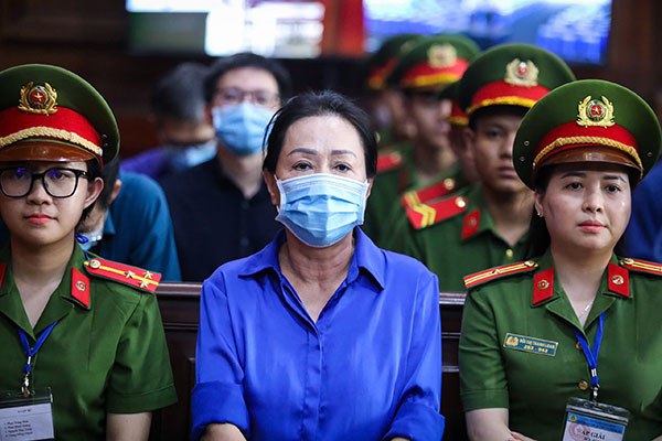 Trương Mỹ Lan và các đồng phạm đã chiếm đoạt tổng cộng 445.000 tỷ đồng