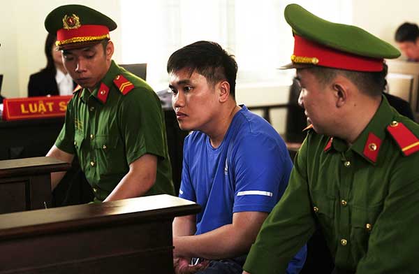 Toàn cảnh vụ nữ sinh Vĩnh Long gặp nạn: Người cha qua đời, 6 cựu cán bộ bị khởi tố, tài xế hầu tòa