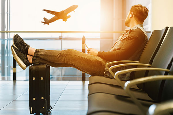 Người được hưởng án treo đang trong thời gian thử thách không được xuất cảnh
