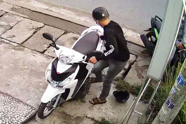 Tình trạng trộm dắt xe máy ven đường vẫn thường xuyên xảy ra tại Nha Trang