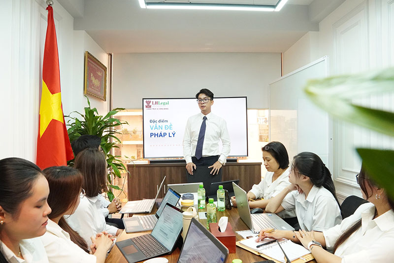 Training nội bộ LHLegal: Nâng cao kỹ năng xác định vấn đề pháp lý cho đội ngũ Luật sư và cộng sự