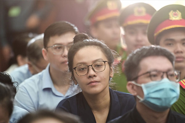 Trương Huệ Vân nghẹn ngào xin cho cô ruột Trương Mỹ Lan được sống