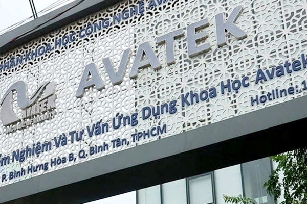 Truy tố 100 bị can trong vụ án xảy ra tại công ty đã kiểm nghiệm kẹo Kera: Hệ lụy pháp lý nghiêm trọng đối với doanh nghiệp và quy trình quản lý an toàn thực phẩm