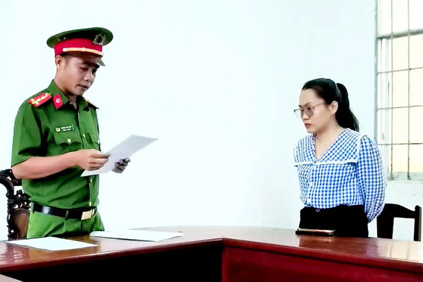 Phan Võ Kiều Trúc Linh tại cơ quan điều tra