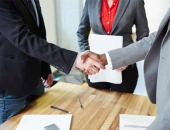 Có bắt buộc giải quyết tranh chấp bằng trọng tài thương mại trước khi khởi kiện ra Tòa án?