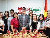 LHLegal: Đón tết sum vầy - Quà tết ý nghĩa và ngập tràn yêu thương