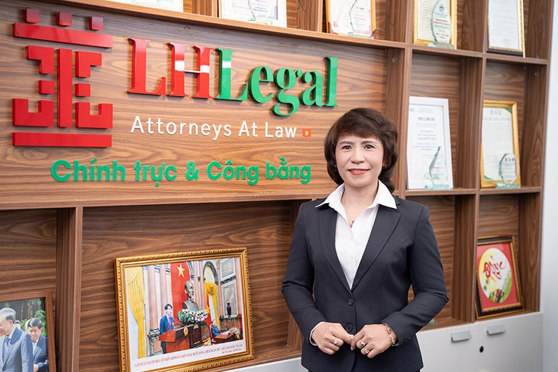 Bà Lê Thúy Phượng - Luật sư Cao cấp