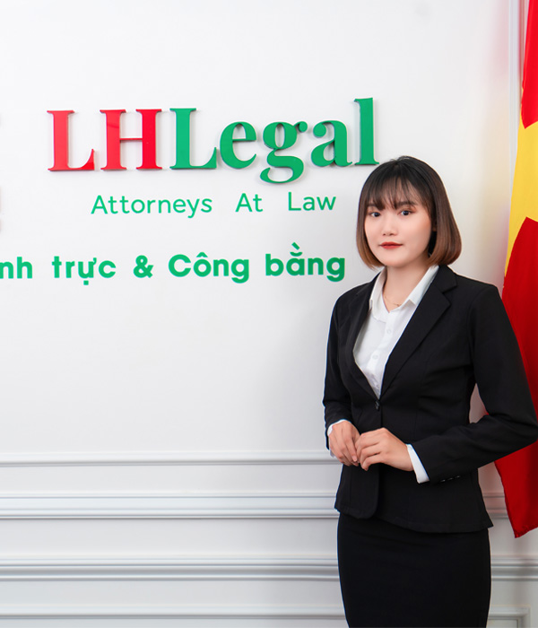 Bà Trần Thị Trung Hậu - Trợ lý luật sư